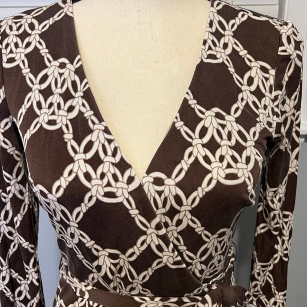 Trina Turk Womens Wrap Brown Dress White LInk pattern Printed Wrap Dress size s - Picture 3 of 6
